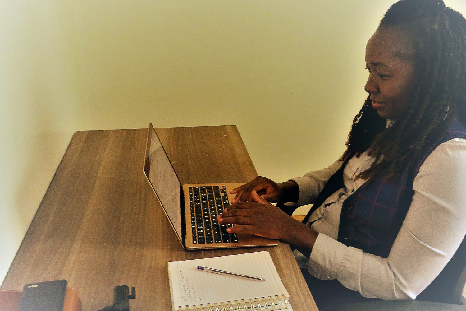 New job, new culture, new world: making the home office work